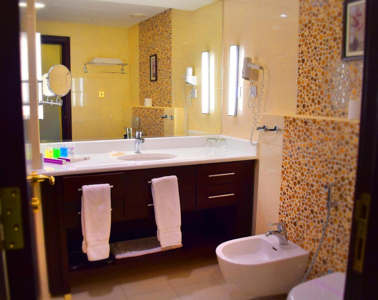 Al Bastaki International Hotel Kuwait City Exterior foto